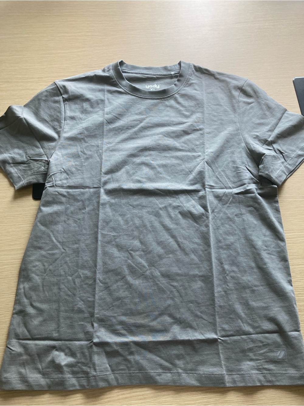Women's Short Sleeve Crew Tee in Gray